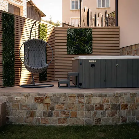 Royal View Guest house *